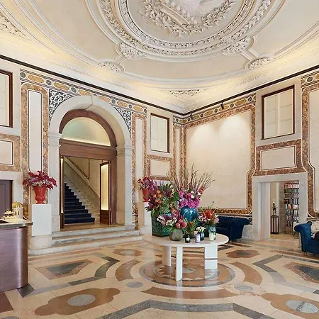 The One Palácio Da Anunciada Hotel 5*