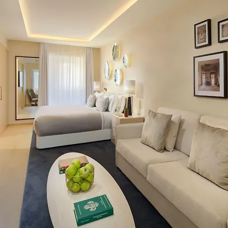 The One Palacio Da Anunciada 5* Lissabon