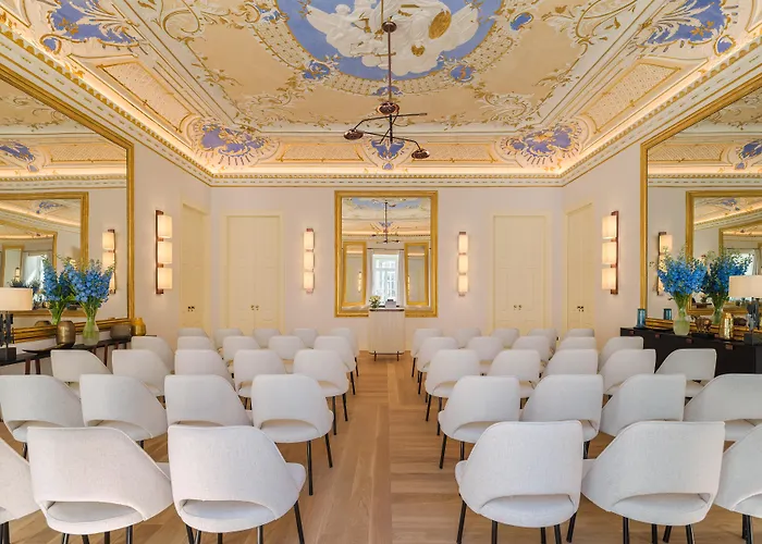 The One Palácio Da Anunciada Hotel