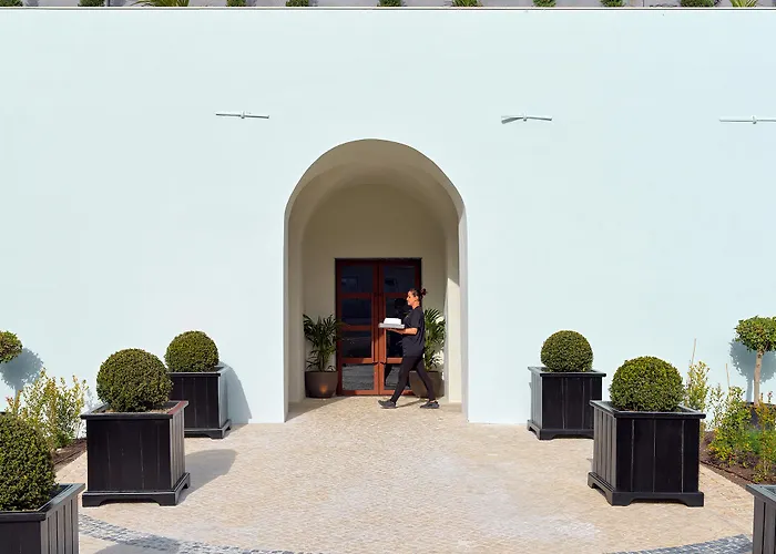 The One Palácio Da Anunciada