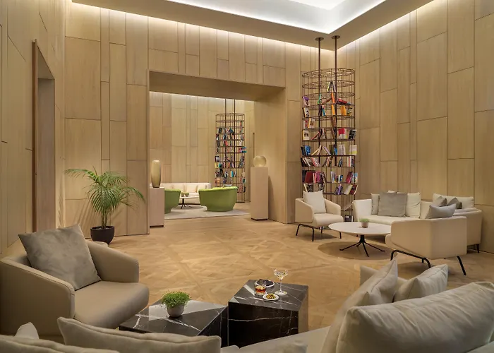 Hotel The One Palácio Da Anunciada 5*