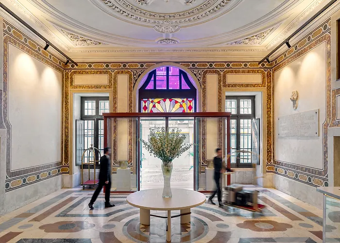 The One Palácio Da Anunciada