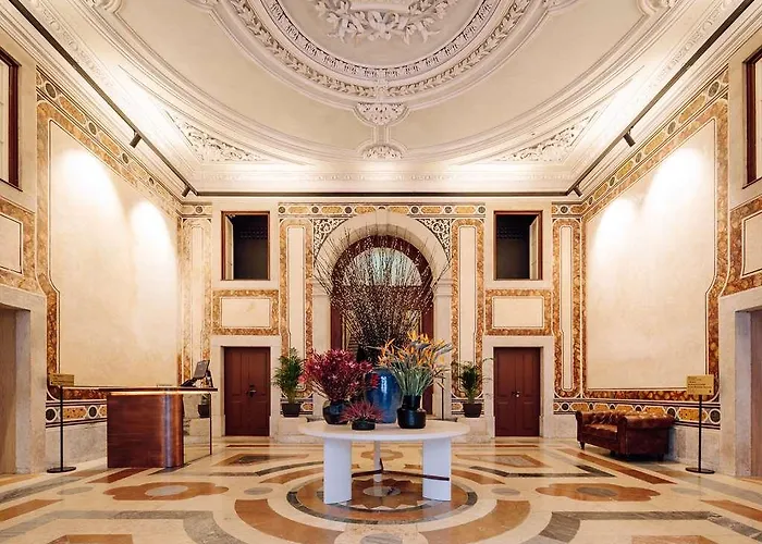 The One Palácio Da Anunciada Hotel 5*