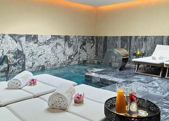 Hotel The One Palácio Da Anunciada