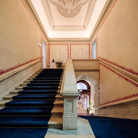 The One Palácio Da Anunciada